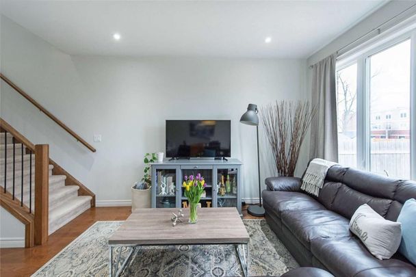 For Lease - 1043 Oakcrossing Gate, London North, Ontario - Photo 1