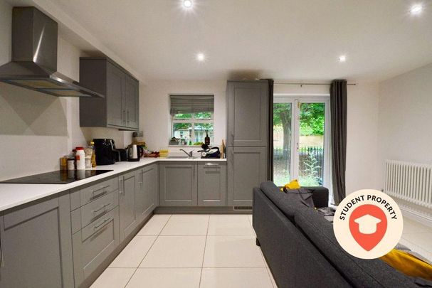 4 bedroom house to rent - Photo 1