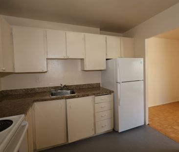 For Lease - 33 Central Parkway Unit# 203, Mississauga, Ontario - Photo 1