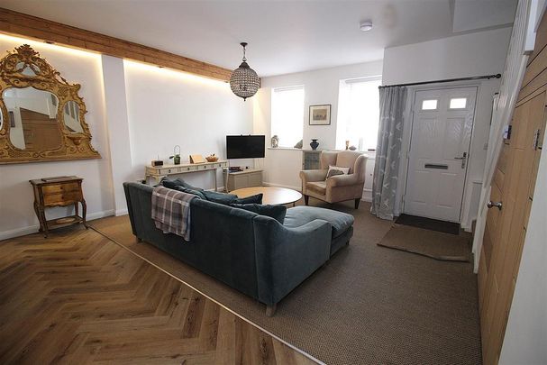 2 bedroom townhouse to rent - Photo 1