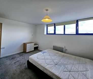 2 bedroom apartment to rent - Photo 3