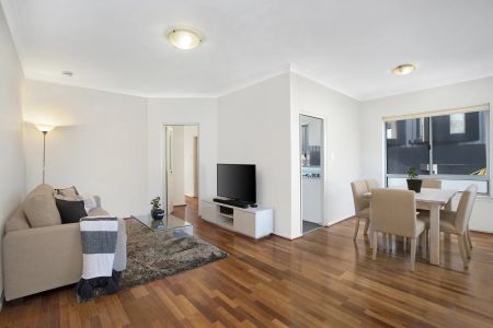 11/65 Penkivil Street, Bondi. - Photo 3