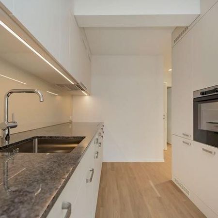 4.5-Zimmer-Wohnung mit vier Balkone im Zentrum von Biel zu vermieten - Photo 5