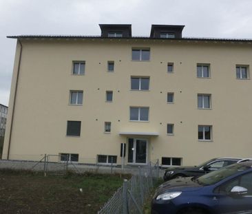 Gemütliche 2-Zimmer-Dachwohnung mit modernem Ausbau - im idyllische... - Foto 1