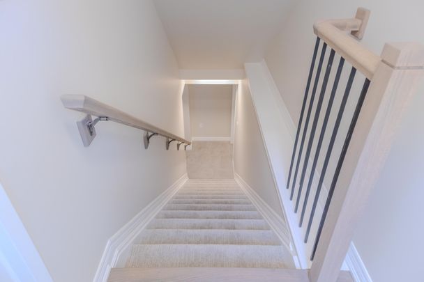 For Lease - 22 Willson Drive, Thorold, Ontario - Photo 1