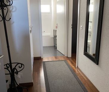 Furnished 2.5 room apartment in Lausanne, Pontaise 10 (17) - Photo 2