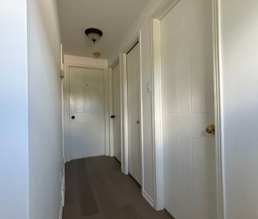 For Lease - 327 Cornridge Place, Waterloo, Ontario - Photo 6