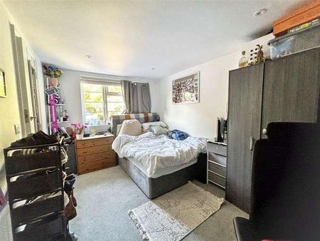 Near The Uea, Norwich, NR5 - Photo 3