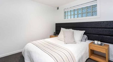 Latimer Square Central City Living! - Photo 3