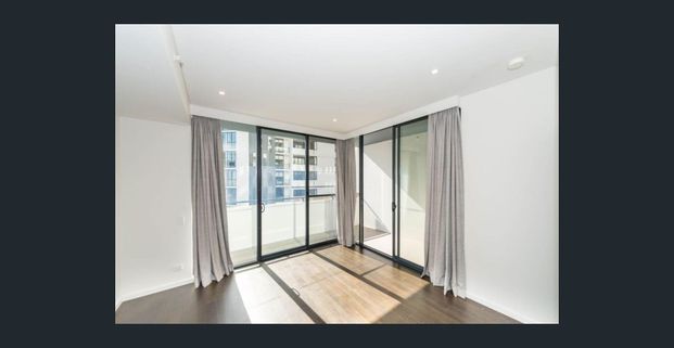 Nearly New 2 Bedroom in the Heart of Mascot - Photo 1