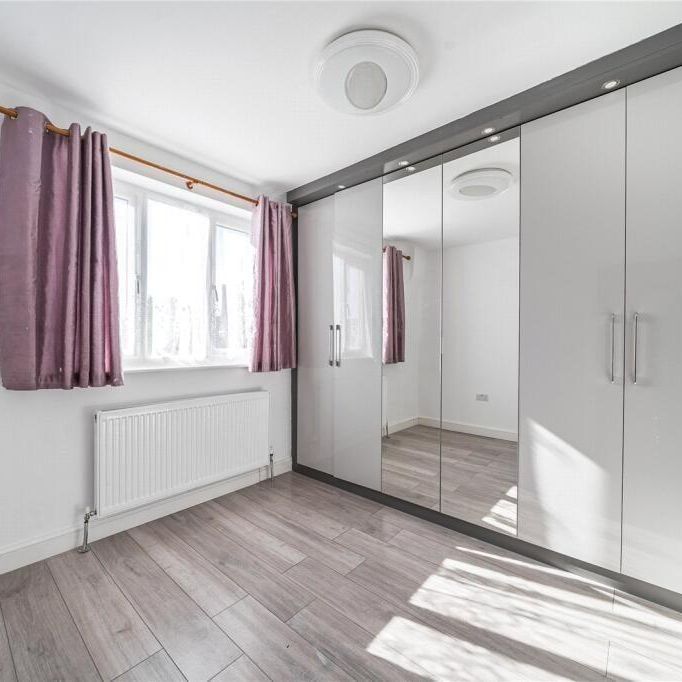 3 bedroom property to rent - Photo 1
