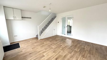 3 bedroom end of terrace house to rent - Photo 3