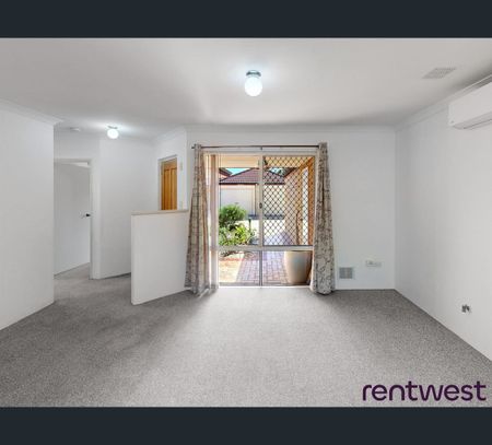 8/31 Third Avenue, Kelmscott, WA 6111 - Photo 4