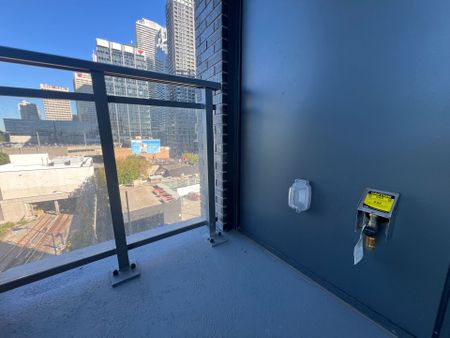 For Lease - 1 Hillsdale Avenue Unit# 502, Toronto, Ontario - Photo 3