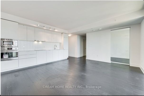 For Lease - 955 Bay Street Unit# 3809 -Room, Toronto, Ontario - Photo 1