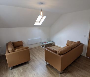 2 bedroom flat to rent - Photo 3