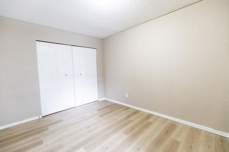 Chinook Woods Apartments - Photo 5