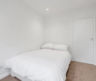 High View Court, NG3 - Photo 3