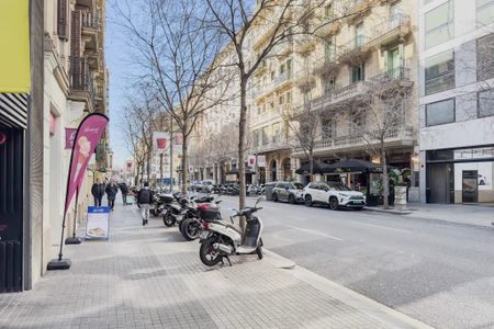Carrer del Rosselló, Barcelona, Catalonia 08008 - Photo 3