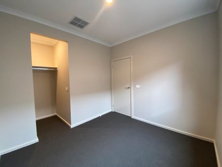 19 Devereux Way, Charlemont - Photo 2