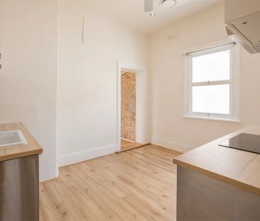 Charm and Character filled 2 Bedroom Home! - Photo 5