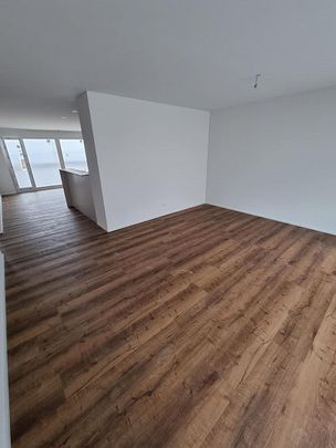 Hochwertige 4.5 Zimmerwohnung am Entenbach - Photo 1