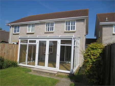 3 bedroom semi-detached house to rent - Photo 4