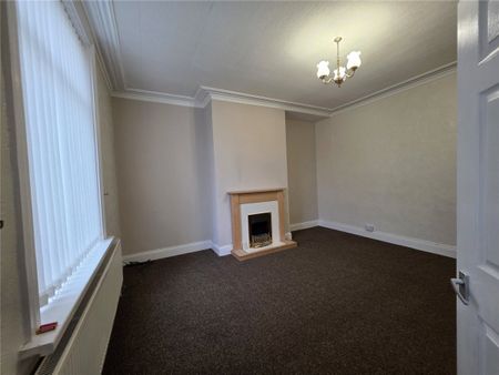 Leeds Road, Dewsbury, West Yorkshire, WF12 - Photo 2