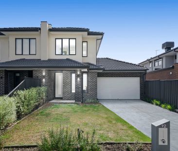 Brand-New Luxury Living Beyond Compare - Photo 2