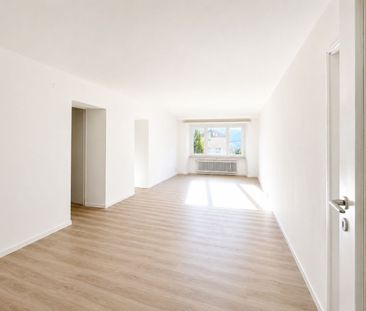 Wunderschöne 3.5-Zimmer-Wohnung im 1. Stock im Herzen von Tegna - Photo 1