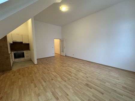 Zentral und ruhig gelegene Dachgeschoßwohnung mit Terrasse! - Foto 5