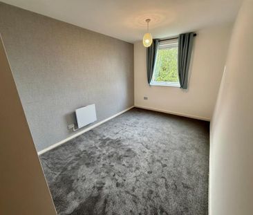 2 Bedroom Apartment HOMEOW - Photo 1