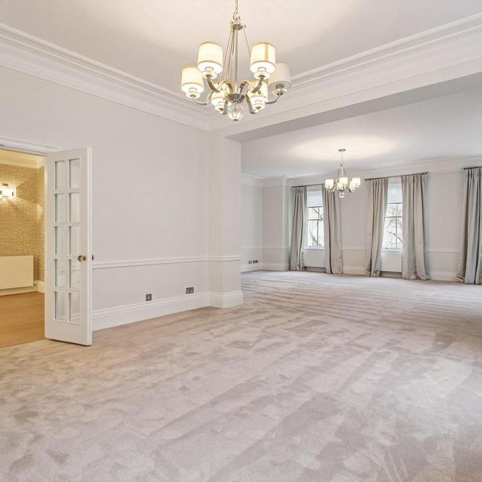 4 bedroom flat to rent - Photo 1