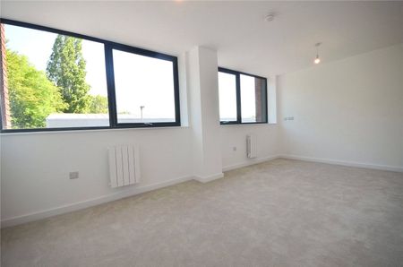 Wellington Rd North, Heaton Norris, Stockport, SK4 2DZ - Photo 2