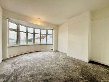 Moorland View, Leeds - Photo 3