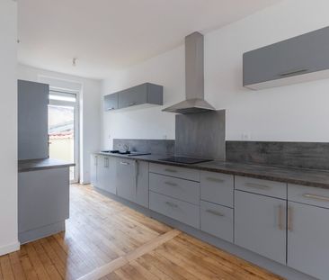 Location Maison 8 pièces 145m² - Photo 4