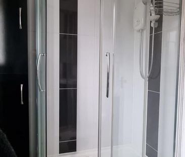 2 bedroom semi-detached house to rent - Photo 6