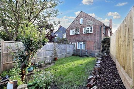 Hammerwood Road, Ashurst Wood, RH19 - Photo 2