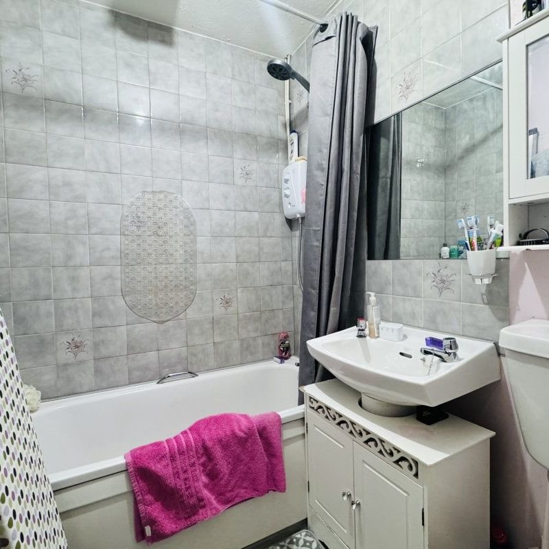 Hudson Close - Photo 1