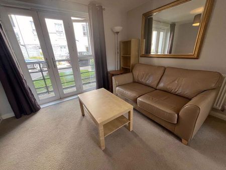 1 bedroom ground floor flat to rent - Photo 2