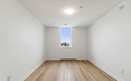 For Lease - 7 Maple Avenue, Smiths Falls, Ontario - Photo 3