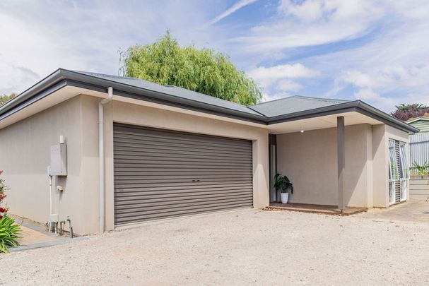 Perfect Family Rental in Nairne&colon; Spacious&comma; Stylish&comma; and Ready for You&excl; - Photo 1