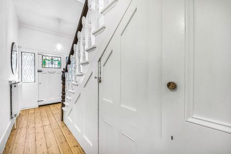 5 bedroom detached house to rent - Photo 3