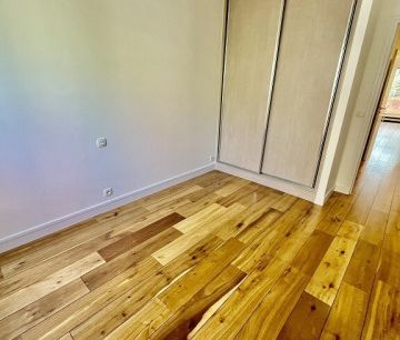 Appartement • Ile de la Jatte-Parc d'Orléans - Photo 3