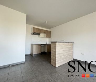 T3 AVEC TERRASSE + PARKING - Photo 2