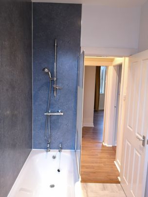 1 Bed Flat, Lochend Road South, EH7 - Photo 1