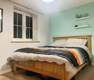 2 bedroom coach house to rent - Photo 4