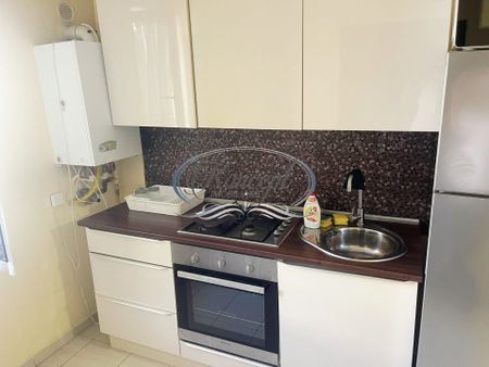 Apartament cu 3 camere in zona FSEGA - Fotografie 5