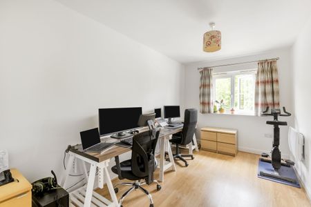 2 bedroom flat to rent - Photo 2