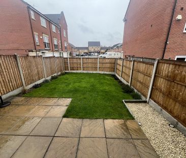 3 bedroom semi-detached house to rent - Photo 5